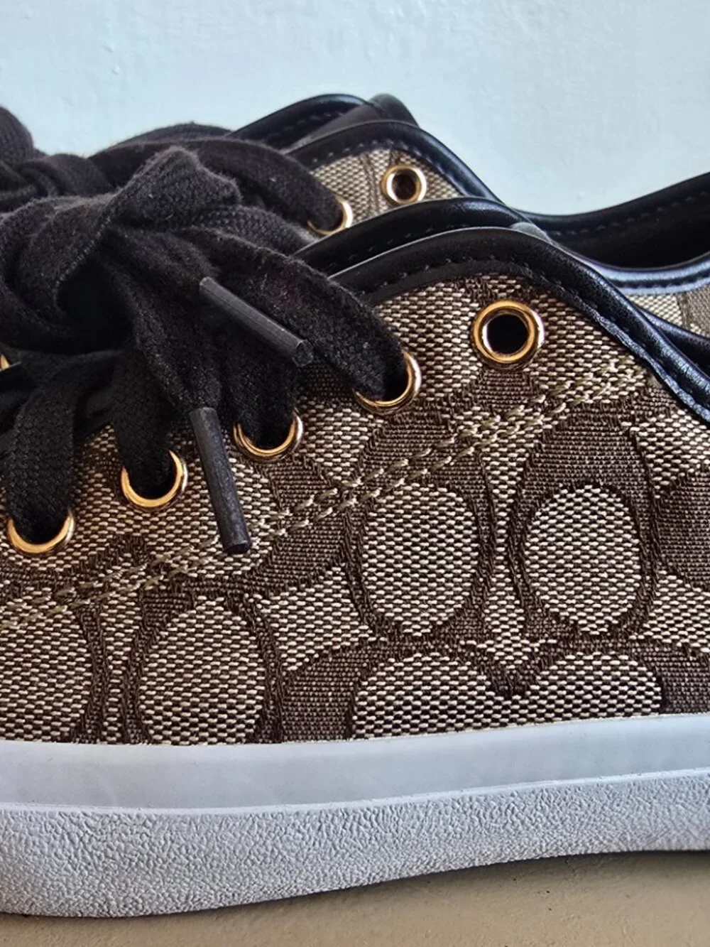 Coach Empire Signature Canvas Sneakers Women's 9B Brown Khaki Low Top A00248